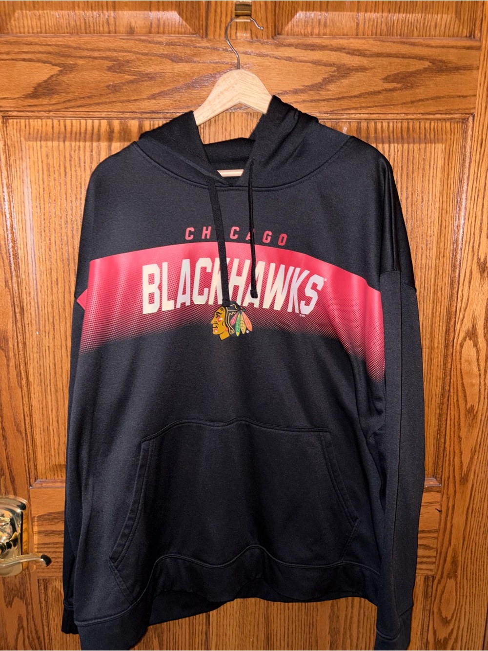 Men’s Blackhawks Black Pullover Hoodie